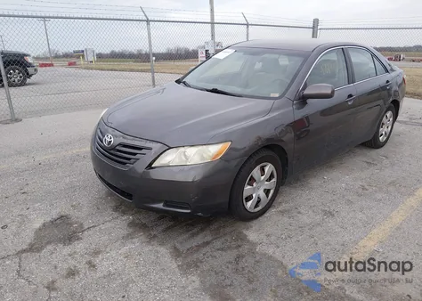 2008 Toyota Camry Le z USA, uszkodzony, nr VIN 4T4BE46K88R037491